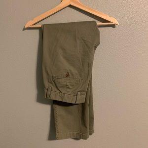 Gap Khakis ( 30W 30L )